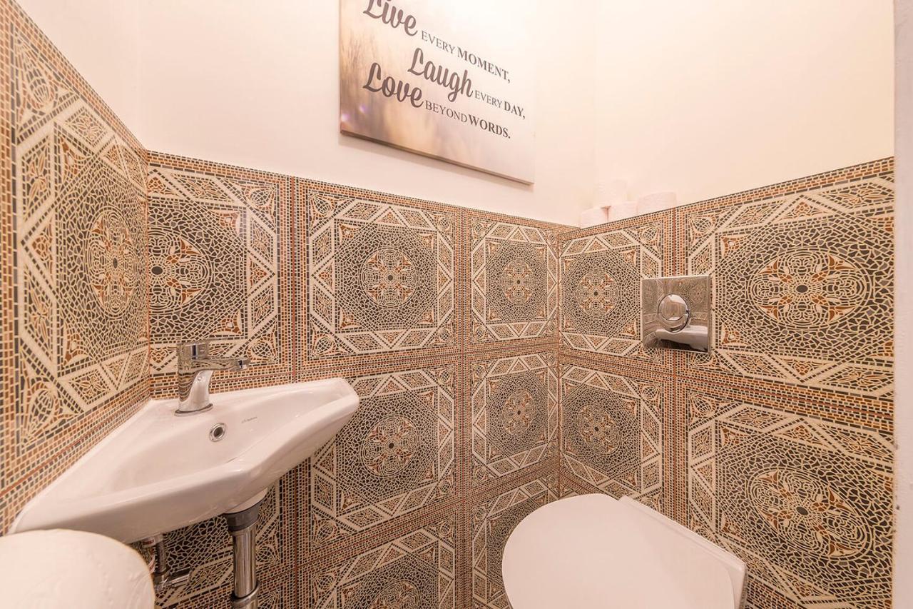 בודפשט Sandra Apartment Close To Chain Bridge מראה חיצוני תמונה